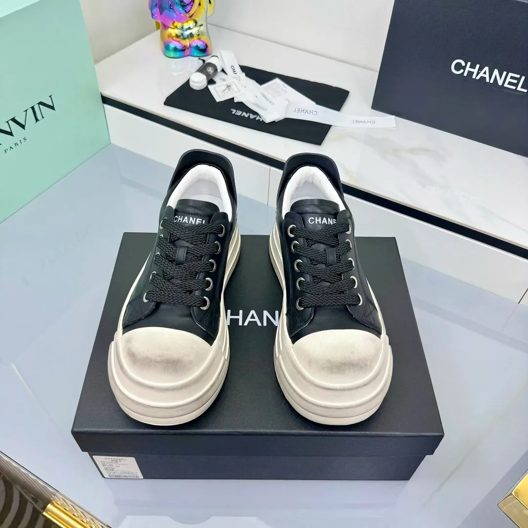 👟👟Ex-factory price 640👟👟 Chanel bread shoes, old style dirty shoes ~ original calfskin panda shoes Chanel 25C latest hot style panda black and white sports shoes casual sneakers Xiaoxiang hot style single product classic black and white panda color coco girls must pay Fabric: original custom mixed sheepskin lining: original imported breathable mesh lining outsole: Original molded rubber + TPU combination Size: Women's 35-41